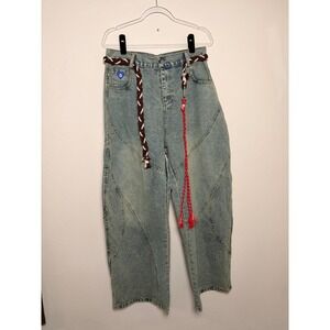 Aelfric Eden Streetwear Wide Leg Curved Panel Jeans Light Wash Blue Size 32 NWT